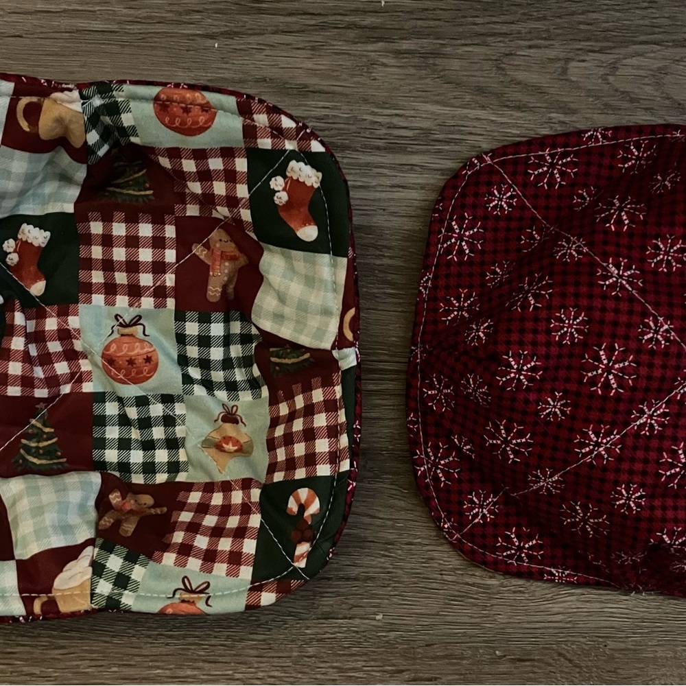 Christmas Themed Quilted Bowl Cozy Set of 2